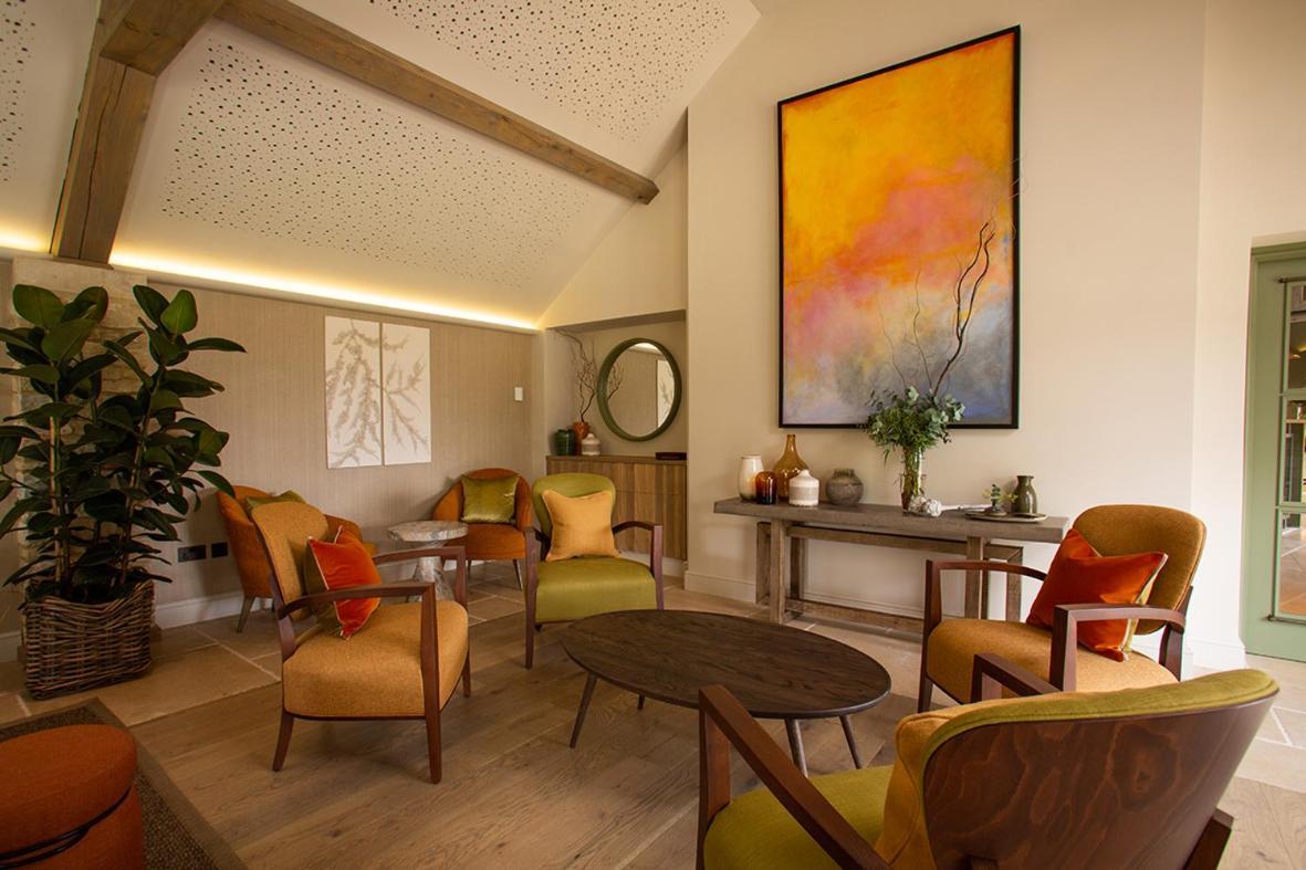 Falcon Hotel โทสเตอร์ ภายนอก รูปภาพ