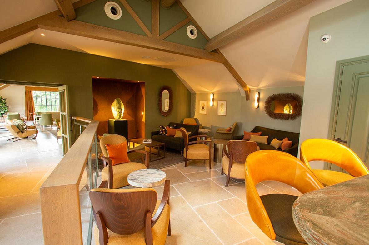 Falcon Hotel โทสเตอร์ ภายนอก รูปภาพ